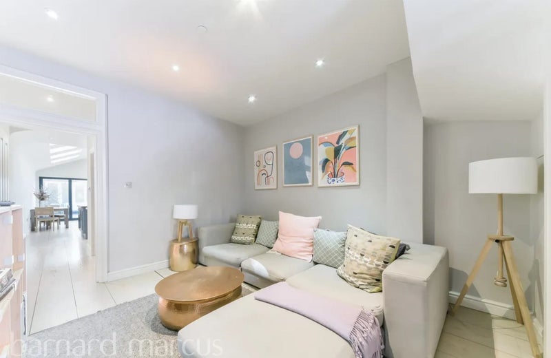 Room Saint John's Hill in Greater London