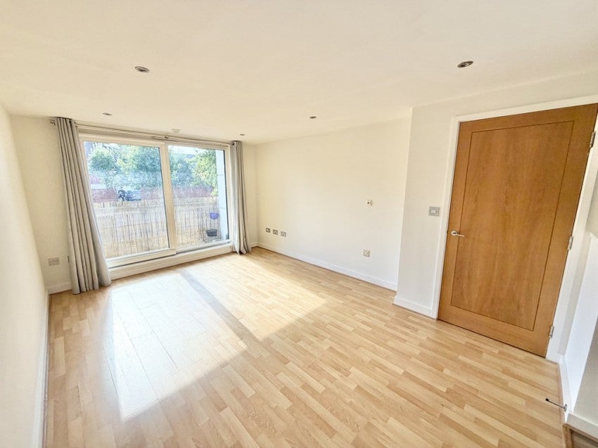 Flat Charles Street in Surrey Heath