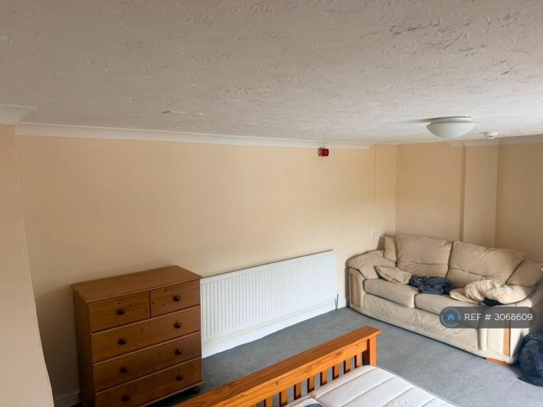 Room Market Street in South Holland