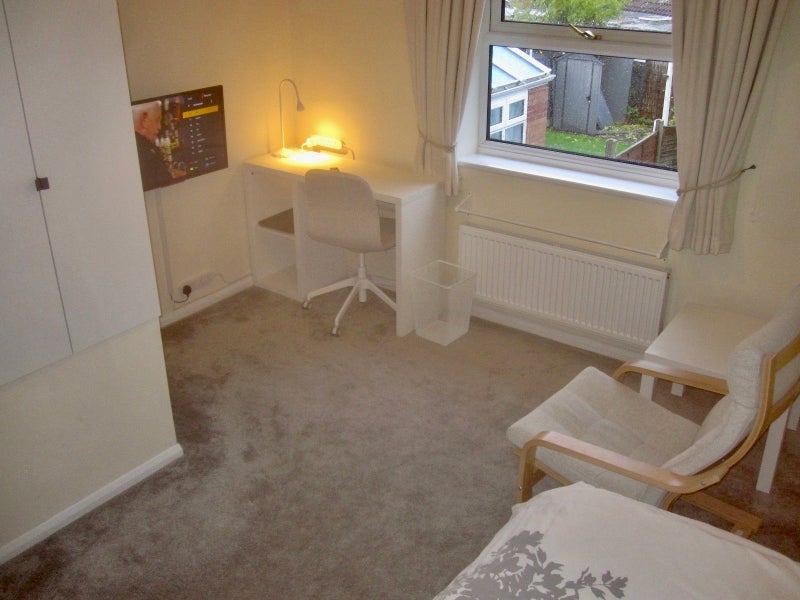 Room Knowle Close in Birmingham