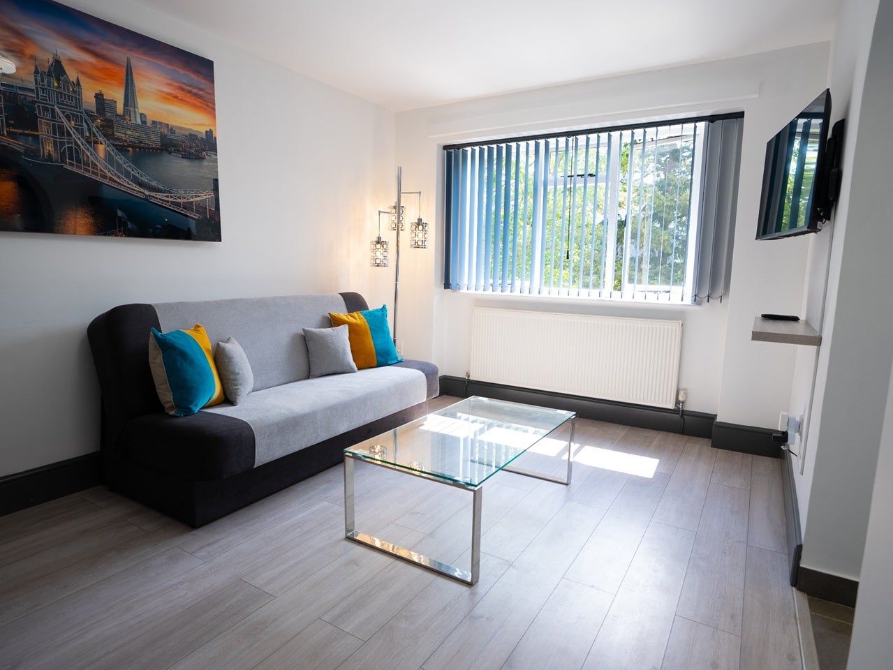Flat Victoria Road in Rushmoor