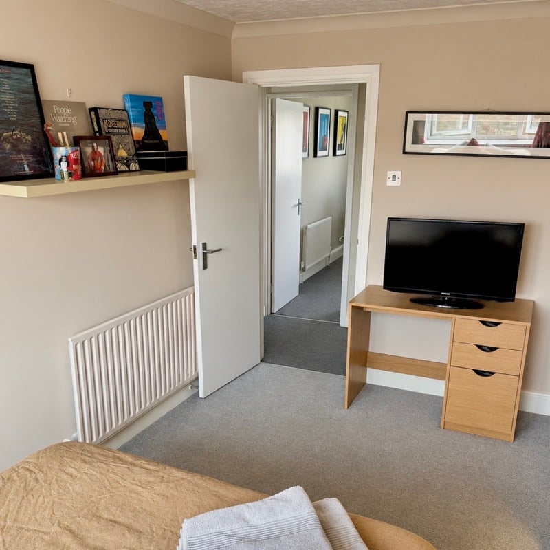 Flat Derwent Street in Greater London