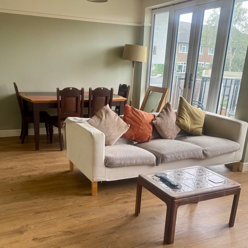Flat Derwent Street in Greater London