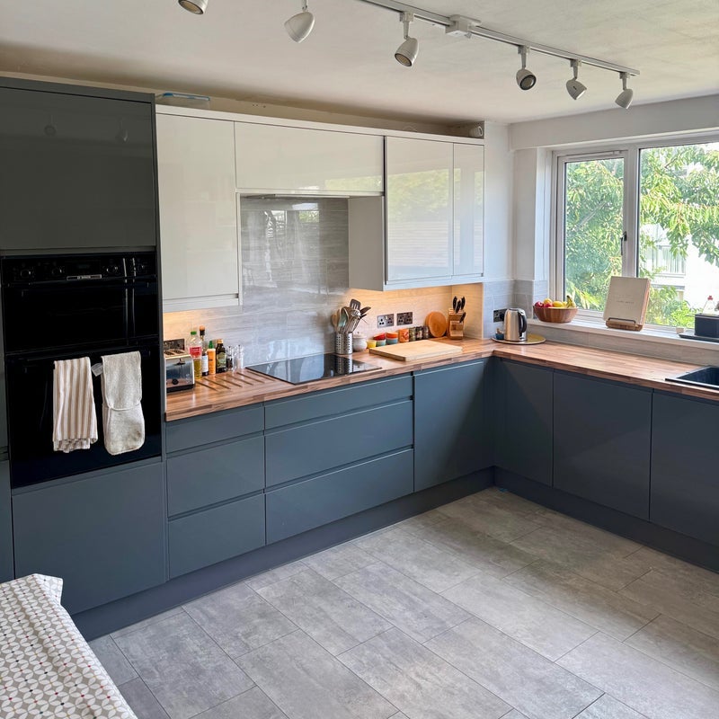 Flat Derwent Street in Greater London