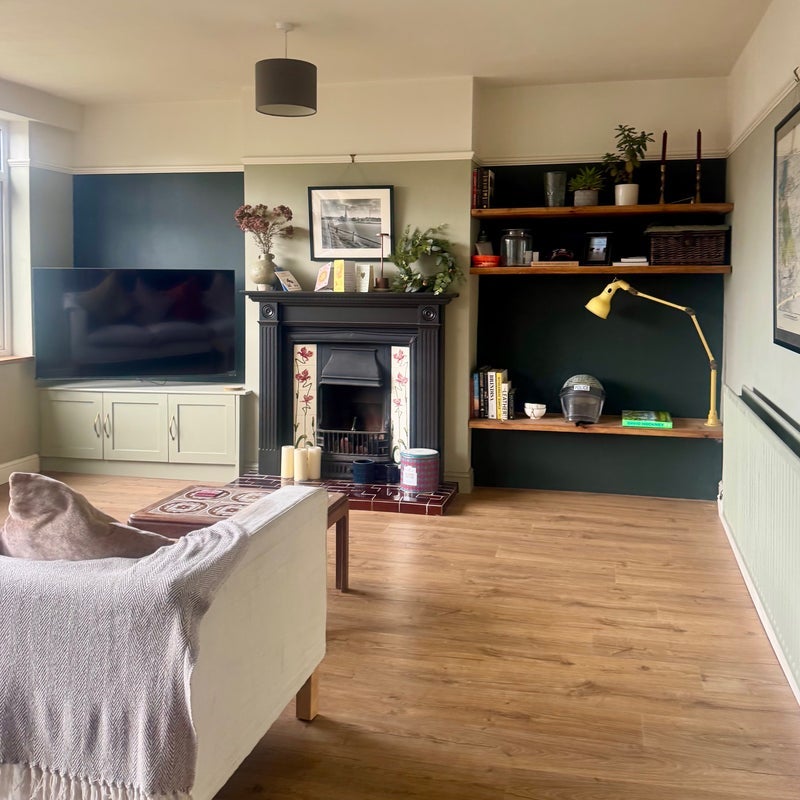 Flat Derwent Street in Greater London