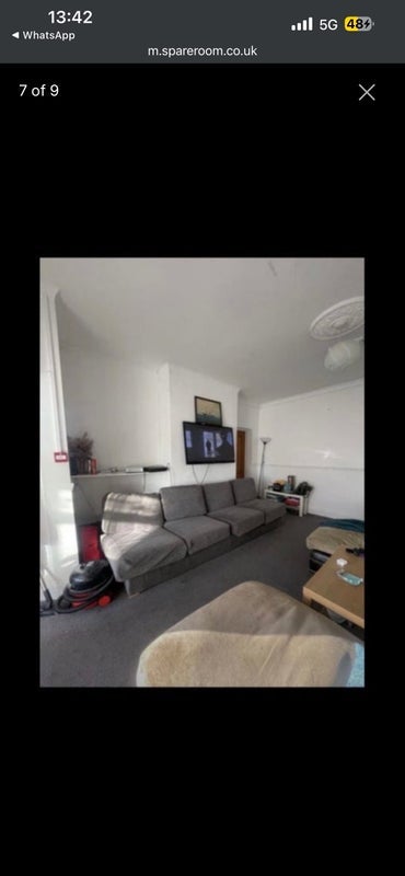 Room Broncksea Road in Bristol