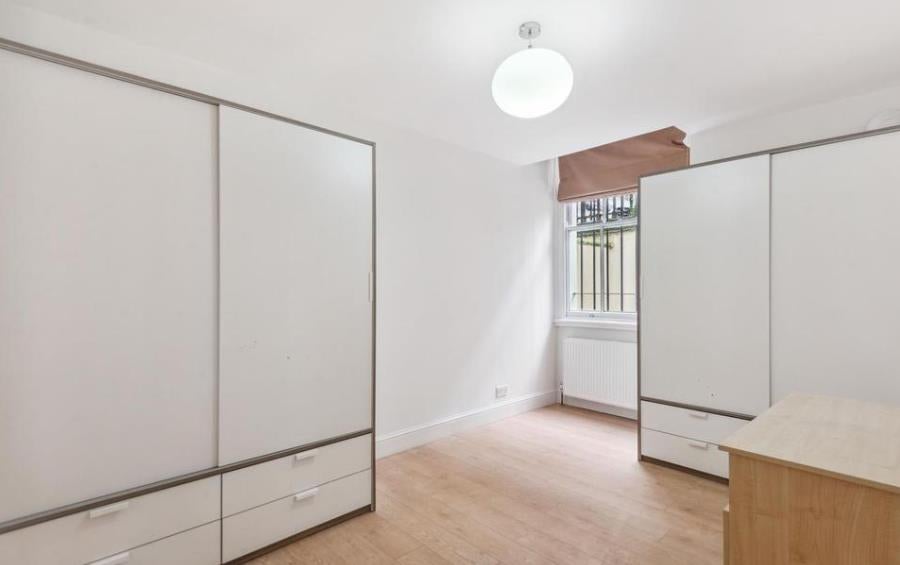 Flat Bickenhall Street in City of Westminster