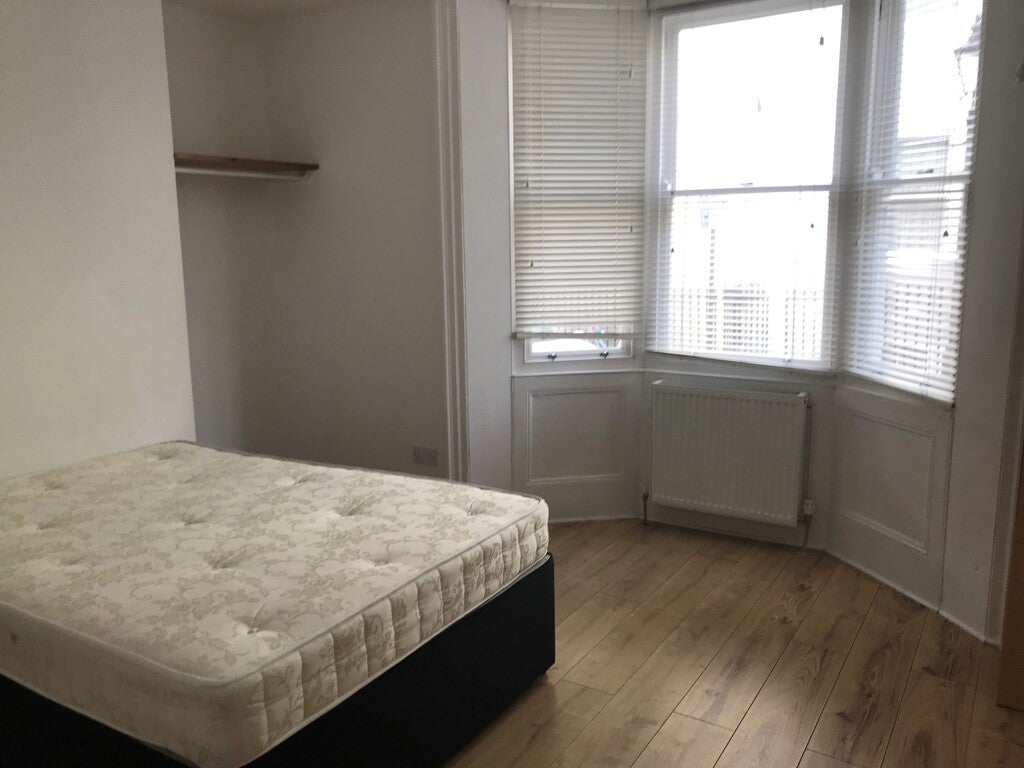 Room Lower Esplenade in Brighton