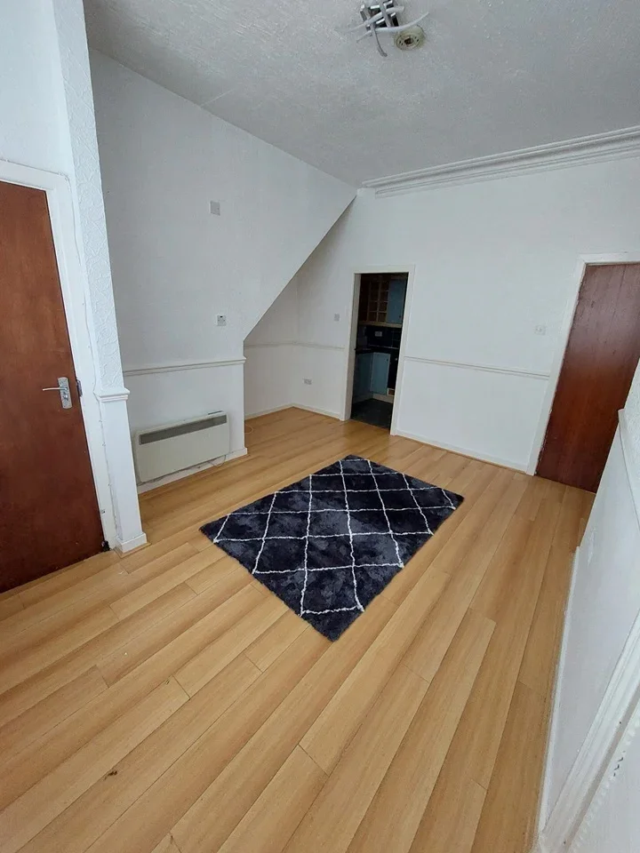 Flat Stockport Road in Tameside