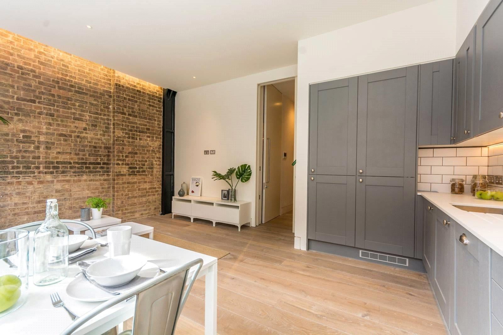 Flat Great Portland Street in City of Westminster