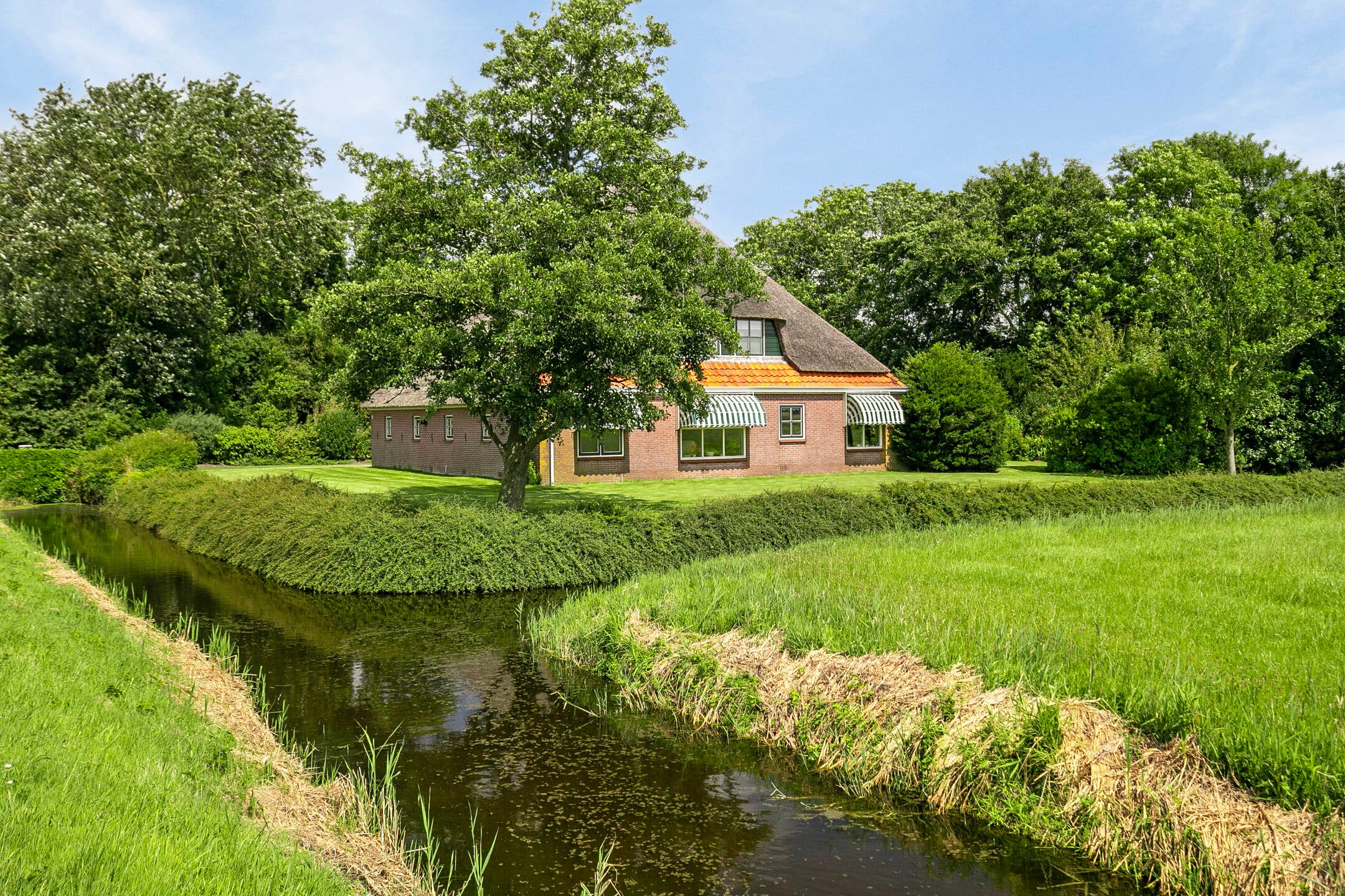 Huis Grote Sloot 160 in Sint Maartensbrug
