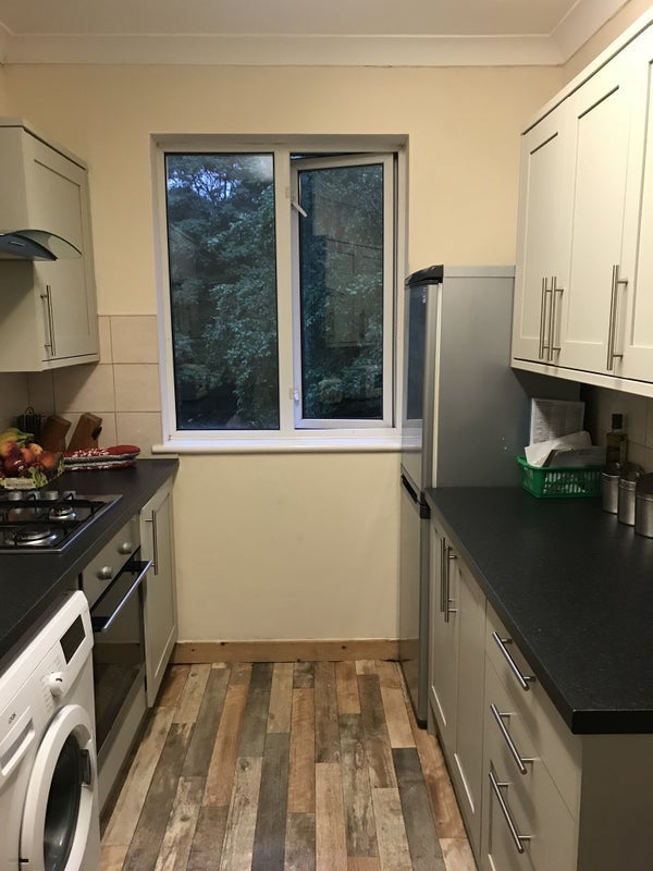 Room Ethelbert Close in Greater London