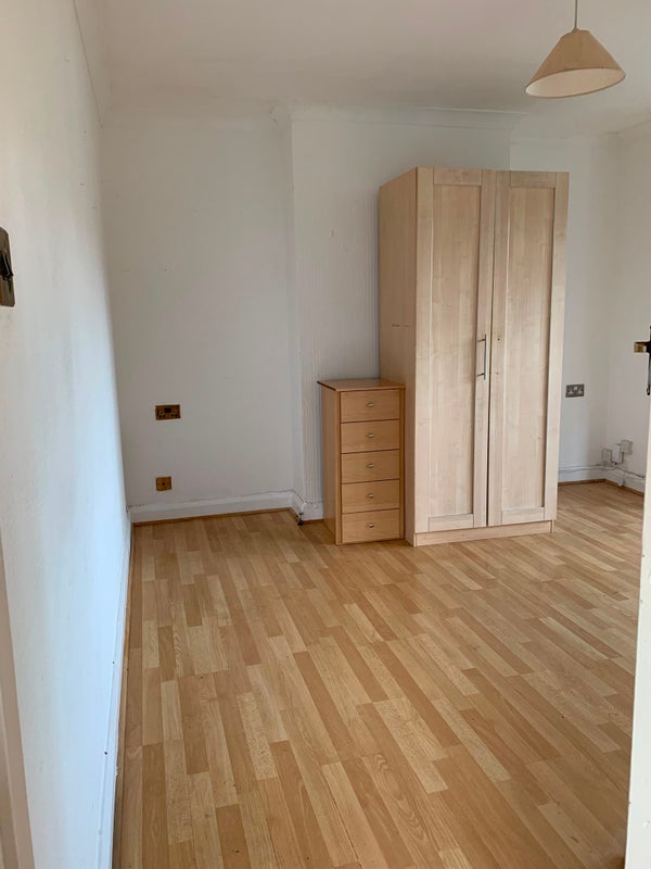 Room Ethelbert Close in Greater London