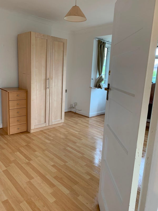 Room Ethelbert Close in Greater London