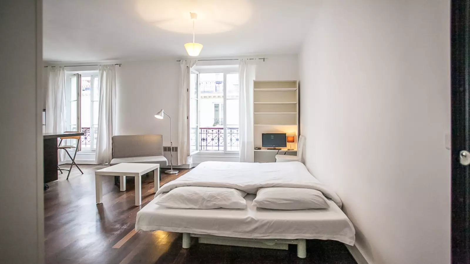 Flat Avenue Parmentier in Paris
