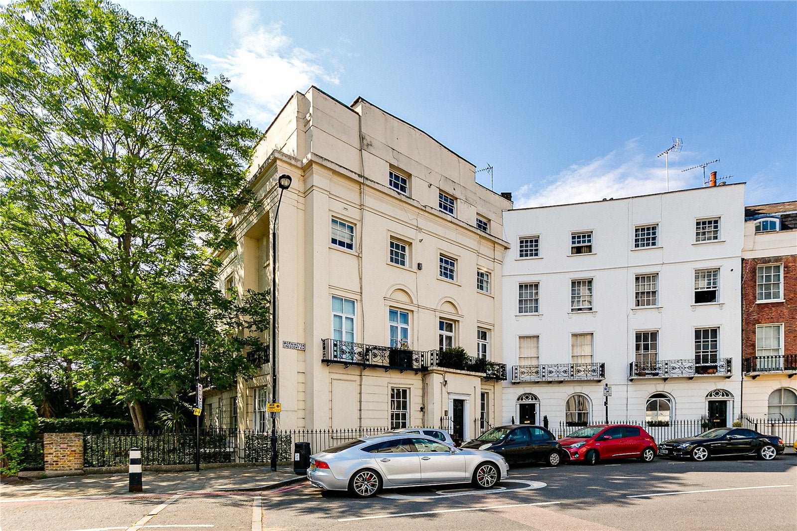 Flat Mornington Crescent in Greater London