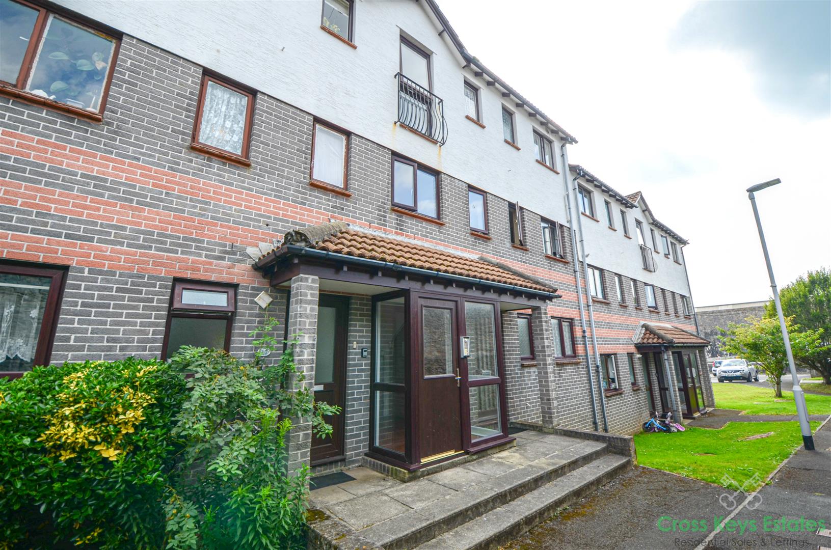 Flat St Michael's Close in Plymouth