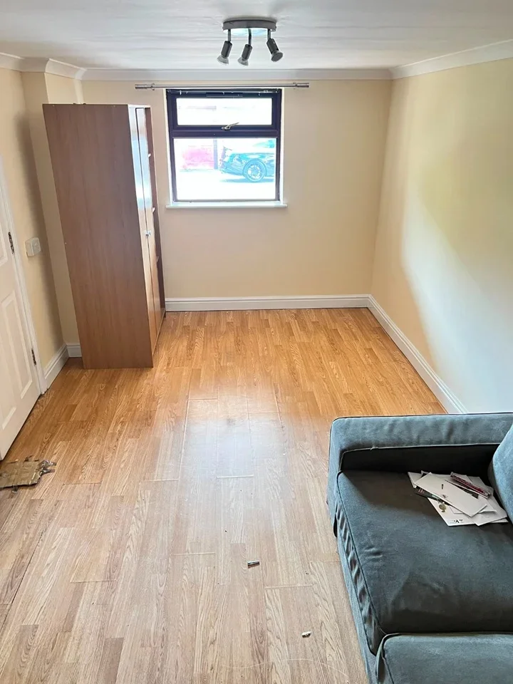 Room Clarence Road in Greater London