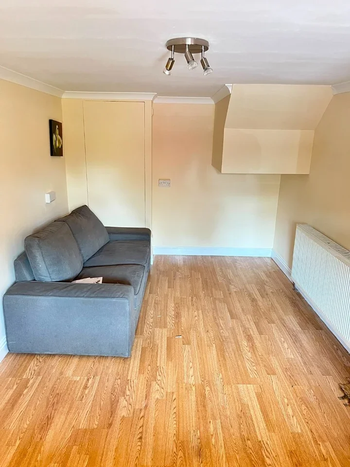 Room Clarence Road in Greater London