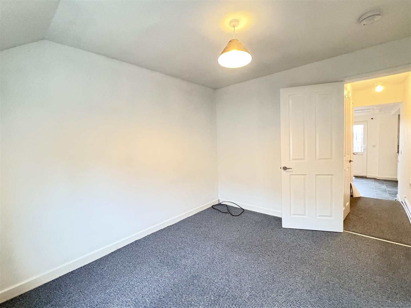 Flat Hunnyhill in Newport