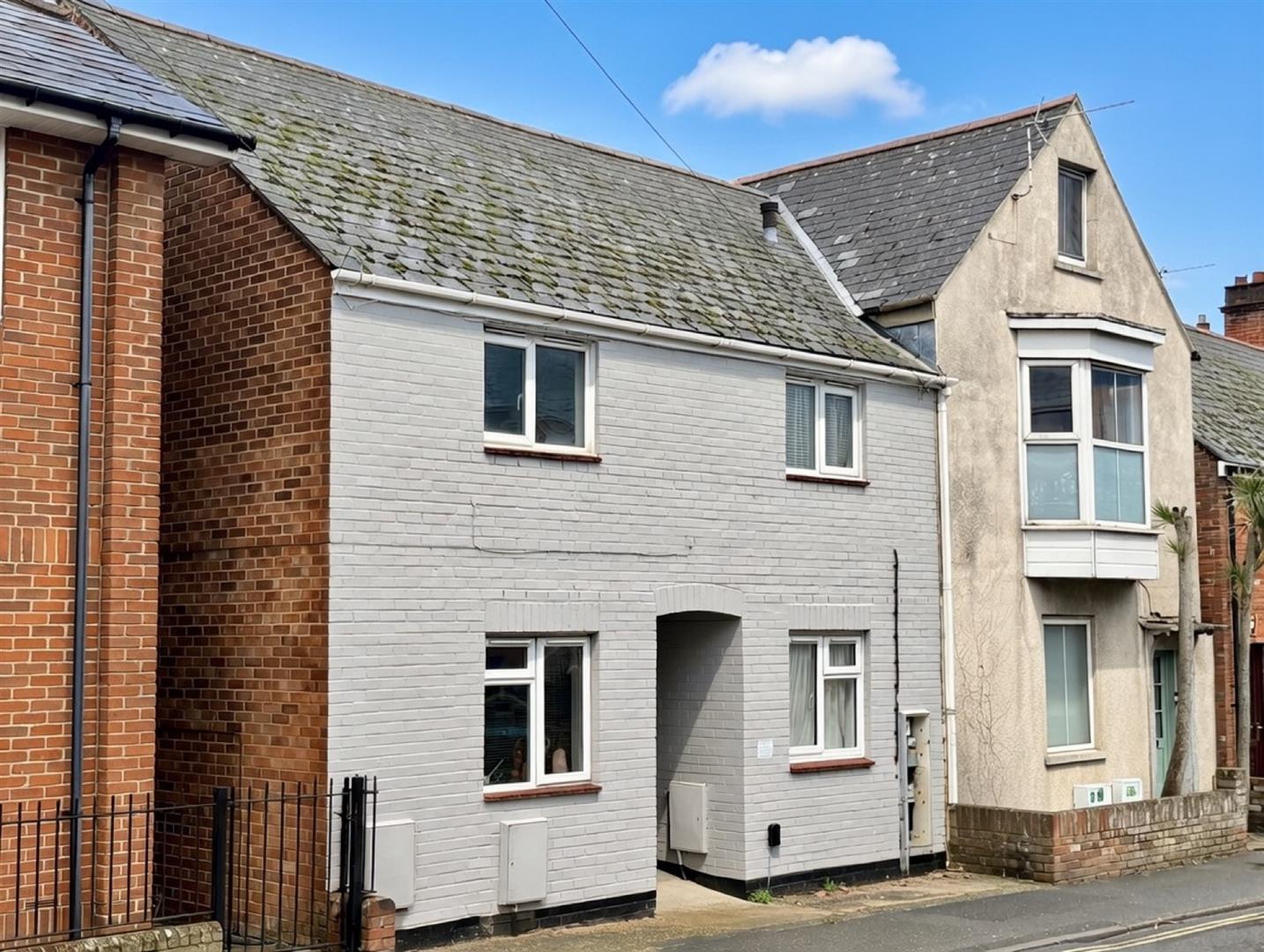 Flat Hunnyhill in Newport