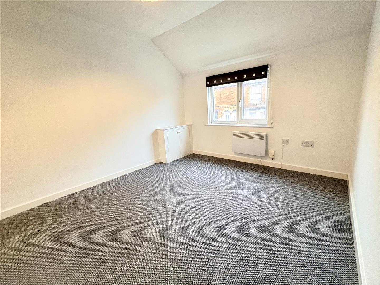 Flat Hunnyhill in Newport