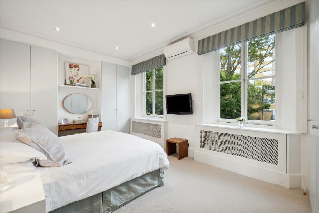 House Addison Road in Greater London