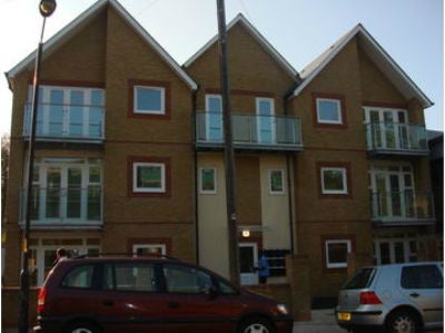 Flat Gordon Road in Greater London