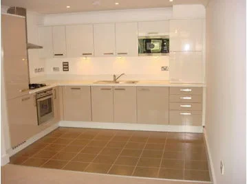 Flat Gordon Road in Greater London