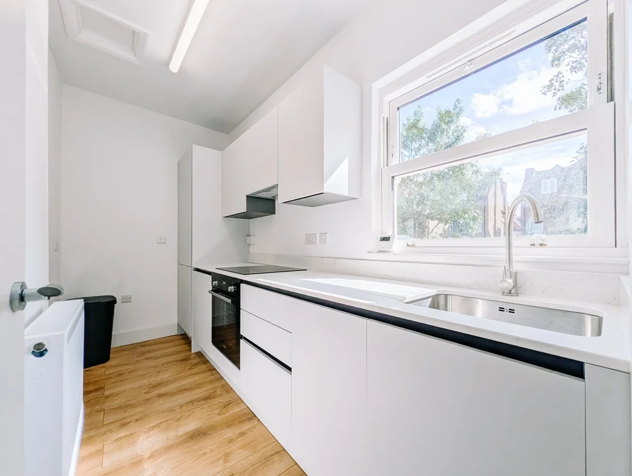 Flat Pendennis Road in Greater London