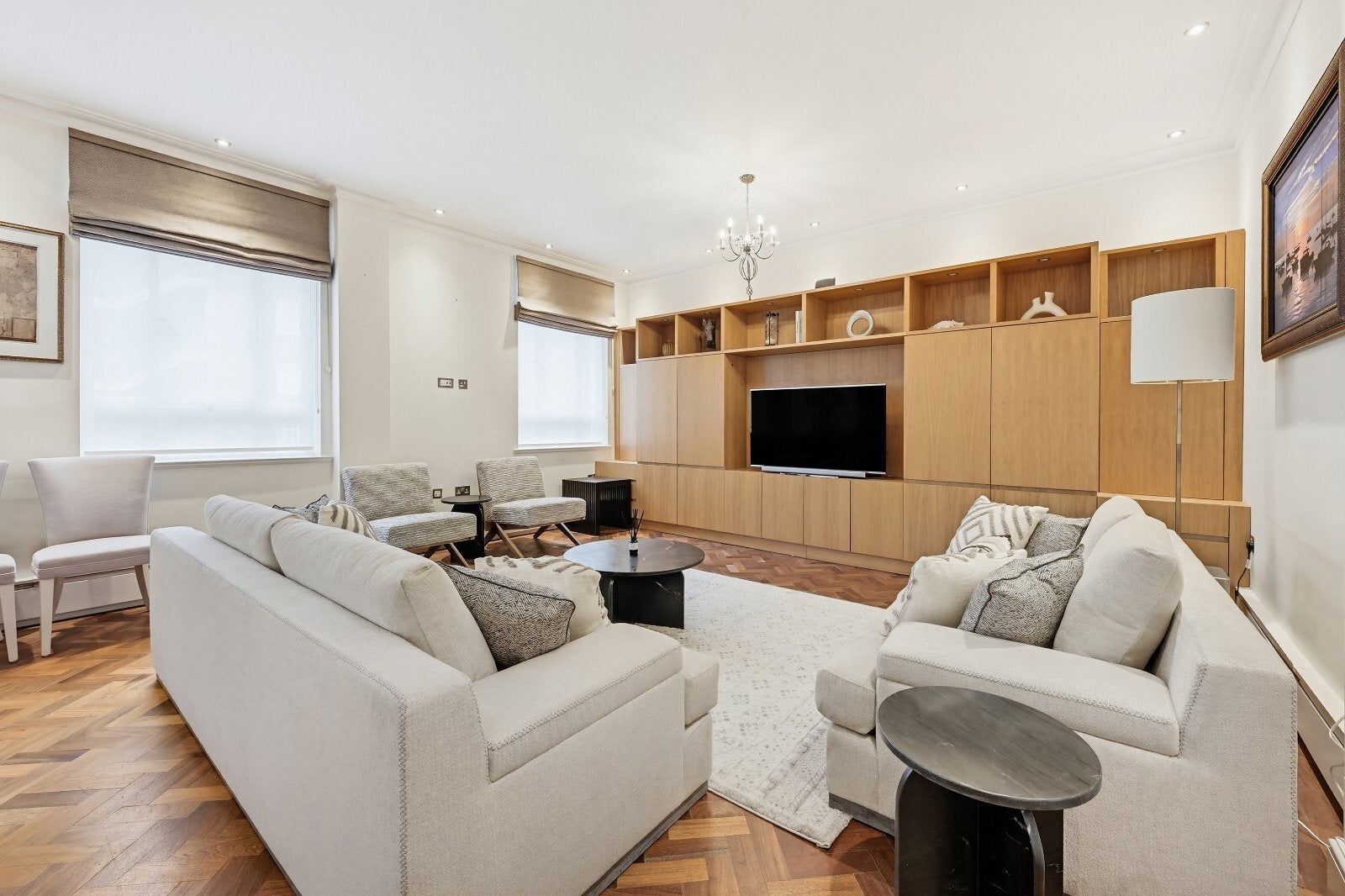 Flat Grosvenor Square in City of Westminster