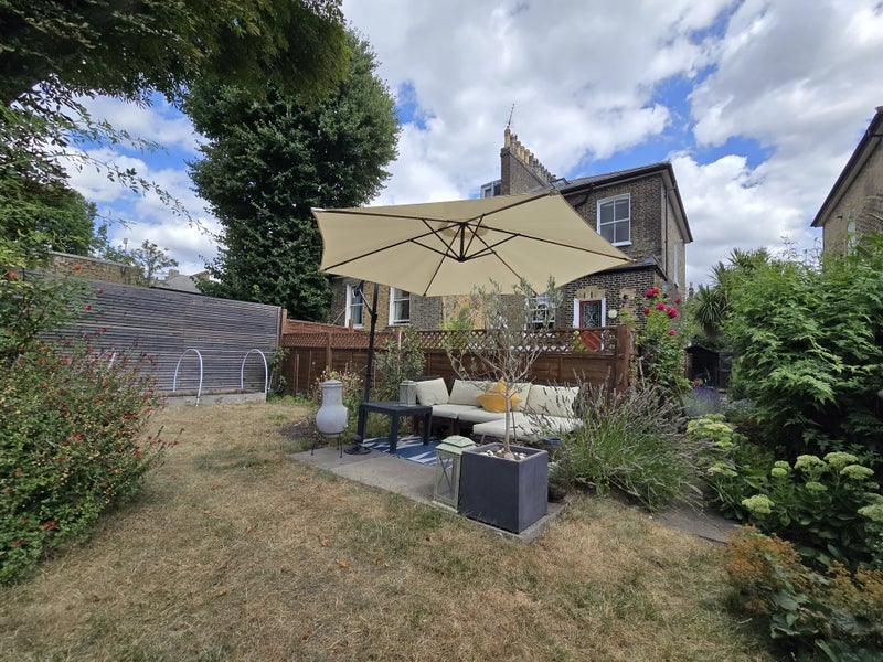 Flat Halliford Street in Greater London