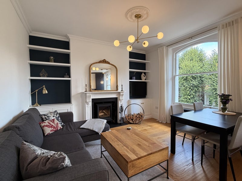 Flat Halliford Street in Greater London