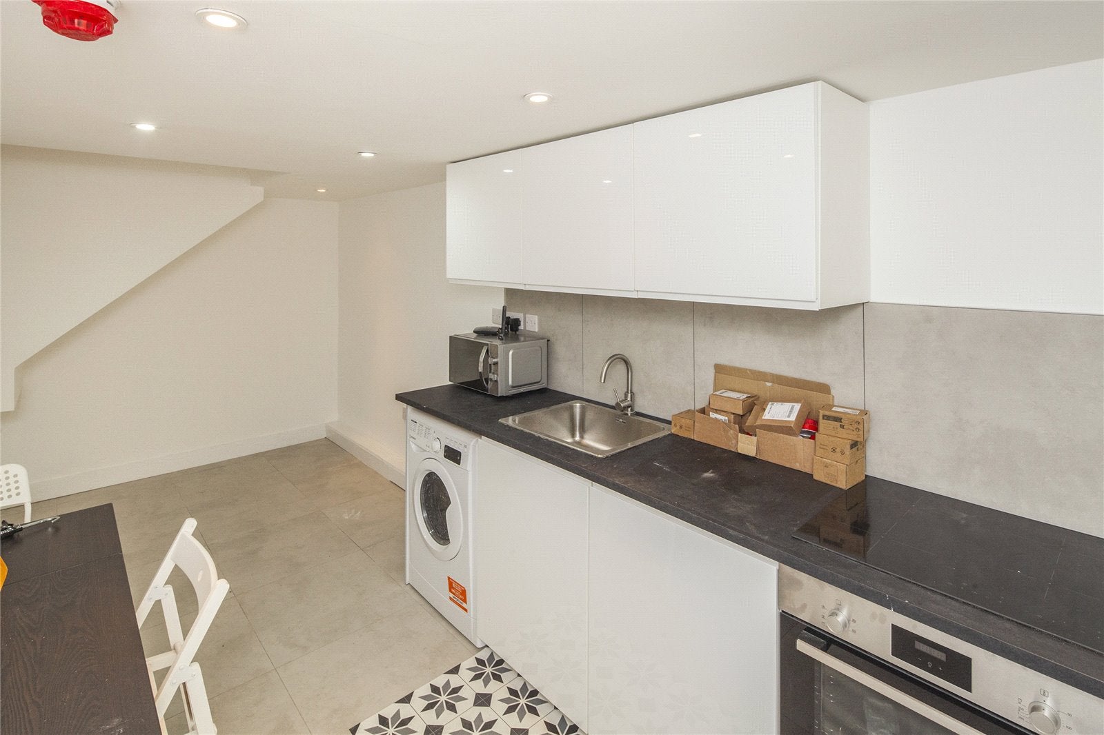 Room Coburg Crescent in Greater London