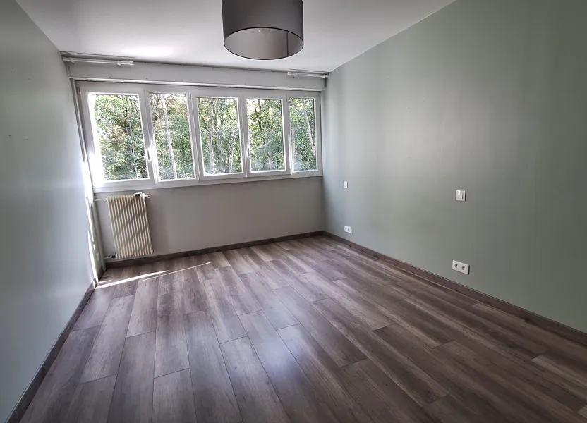 Appartement Allée des Hêtres à Vaux-le-Pénil