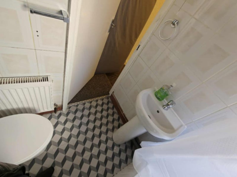 Room Macaulay Road in Greater London