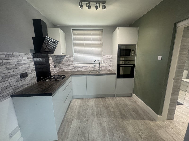 Flat Coronation Road in Borough of Wyre