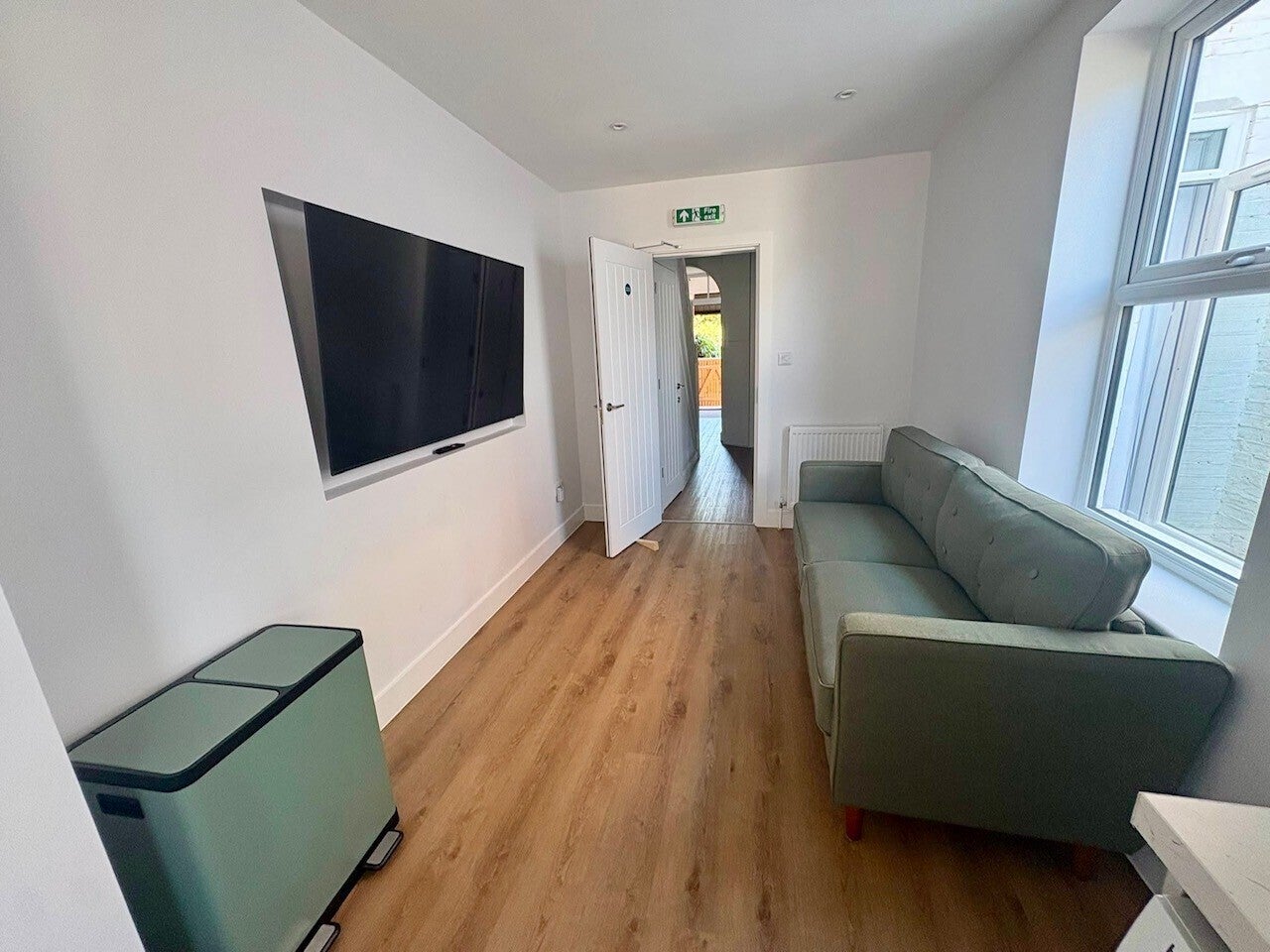 Room Cleveland Road in Gosport