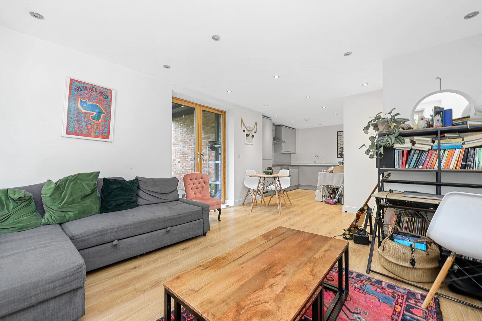 Flat Upper Clapton Road in Greater London