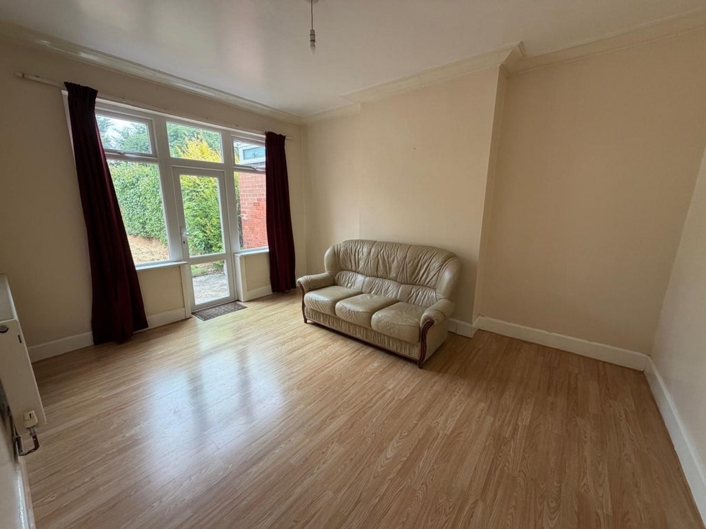 House Llanberis Grove in Nottingham