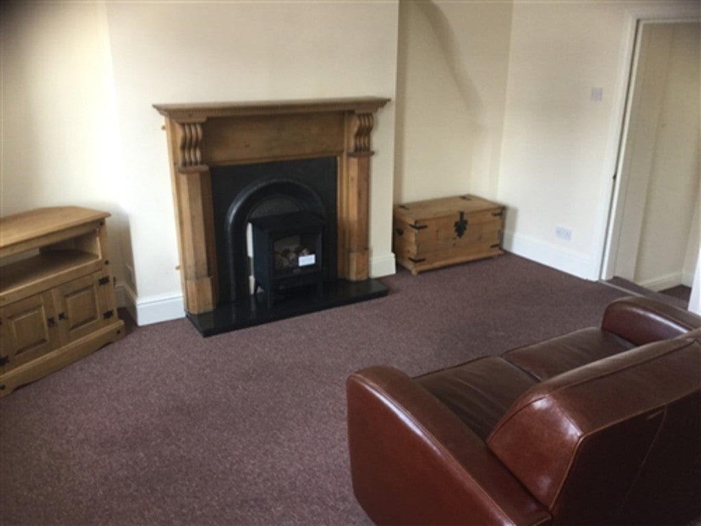 Flat Dock Office Row in Hull