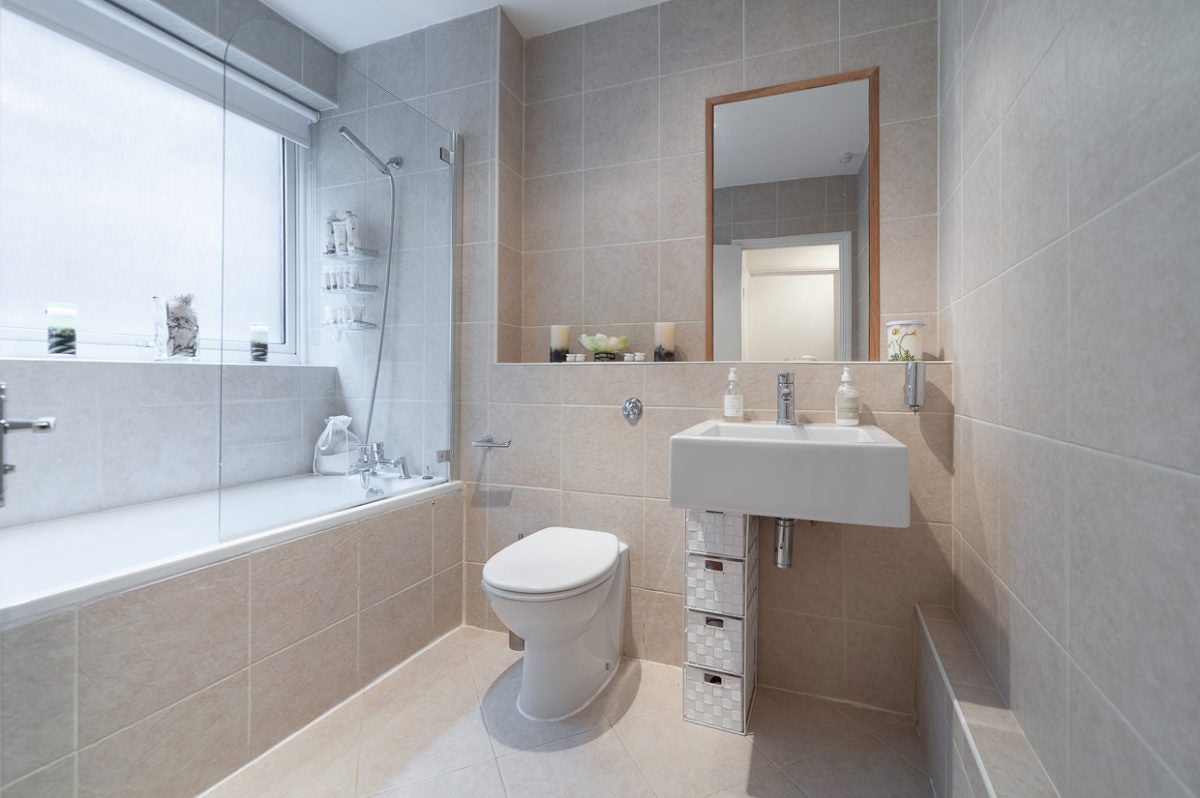 Flat Finchley Road in Greater London