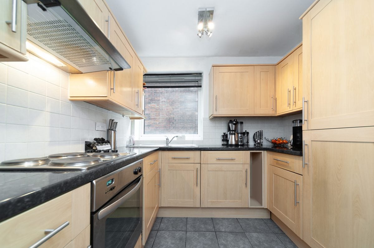 Flat Finchley Road in Greater London