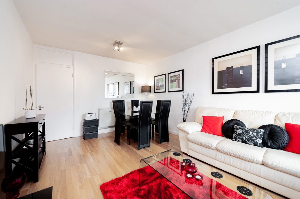 Flat Finchley Road in Greater London