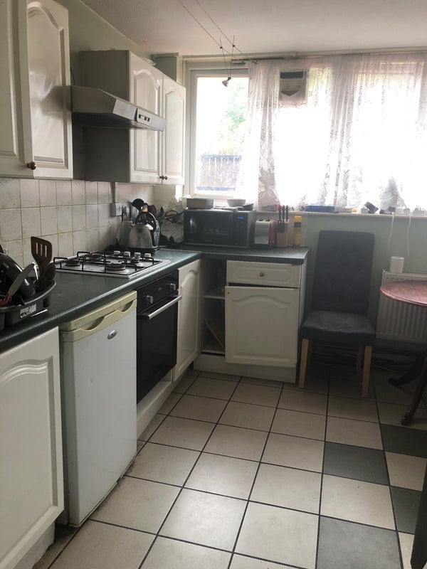 Room East Street in Greater London