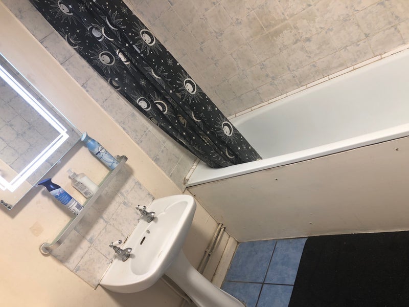 Room East Street in Greater London