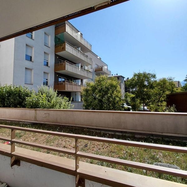 Appartement Boulevard Joliot Curie à Fontaine
