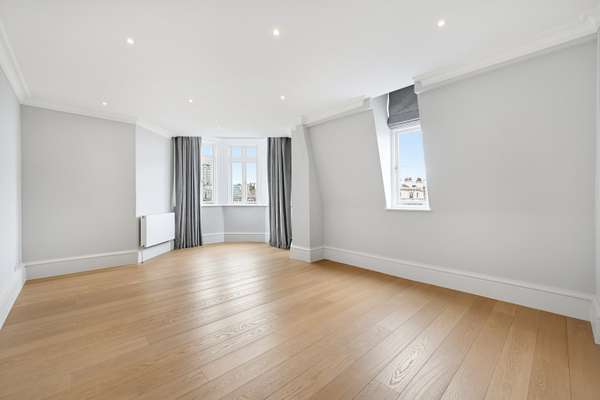 Flat Sloane Street in Greater London
