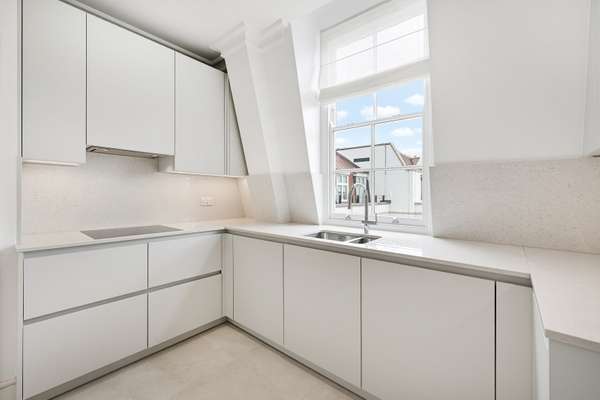 Flat Sloane Street in Greater London