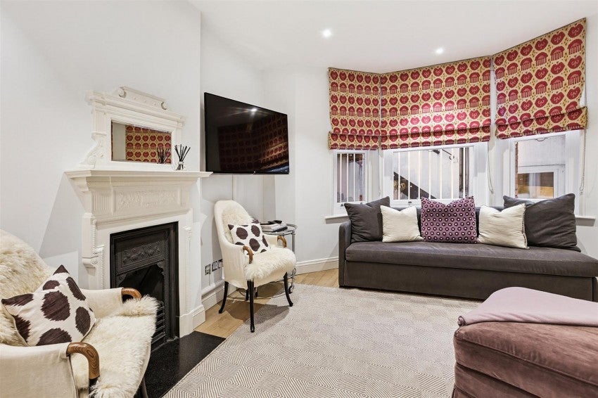 Flat Oakley Street in Greater London